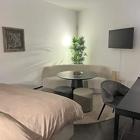 Maison Bed and breakfast