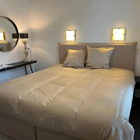 Oda ve Kahvaltı Maison 4*