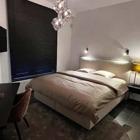 Maison Bed & Breakfast 4*